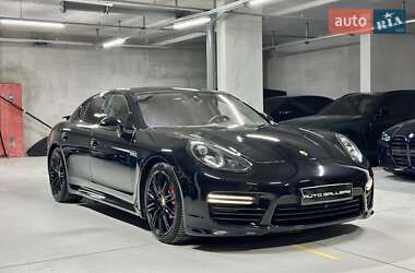 Фастбэк Porsche Panamera 2015 в Киеве