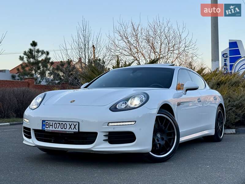Фастбэк Porsche Panamera 2013 в Одессе фото 9 Фастбэк Porsche Panamera 2013 в Одессе