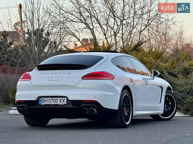 Фастбэк Porsche Panamera 2013 в Одессе фото 43 Фастбэк Porsche Panamera 2013 в Одессе