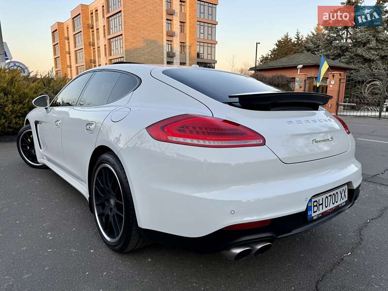 Фастбэк Porsche Panamera 2013 в Одессе фото 67 Фастбэк Porsche Panamera 2013 в Одессе