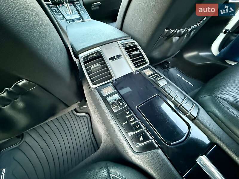 Фастбэк Porsche Panamera 2013 в Одессе фото 83 Фастбэк Porsche Panamera 2013 в Одессе