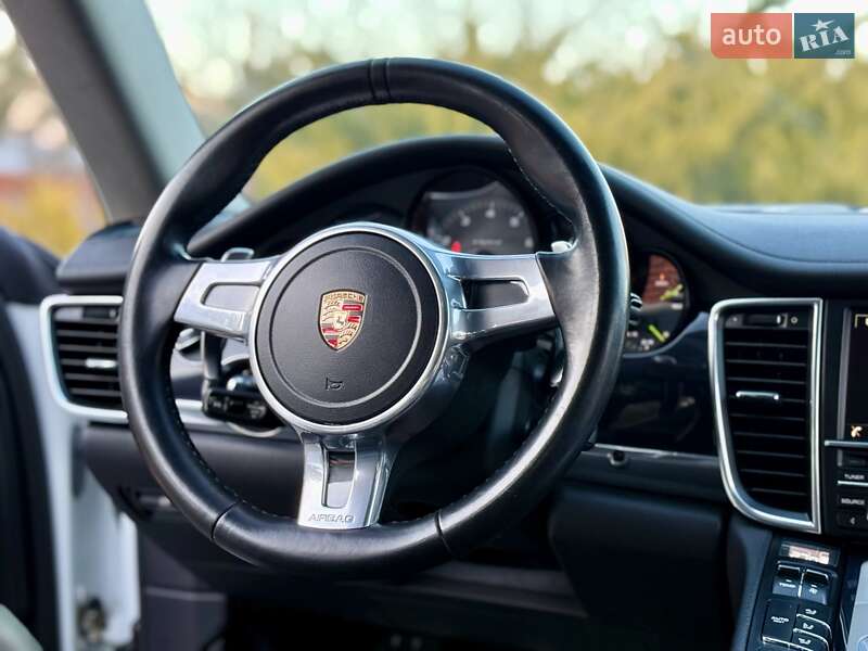 Фастбэк Porsche Panamera 2013 в Одессе фото 90 Фастбэк Porsche Panamera 2013 в Одессе