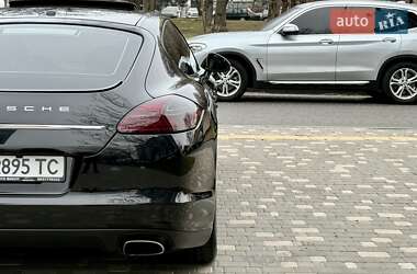 Фастбэк Porsche Panamera 2011 в Одессе