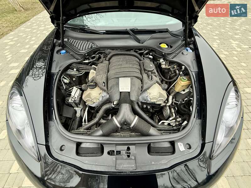 Фастбэк Porsche Panamera 2011 в Одессе