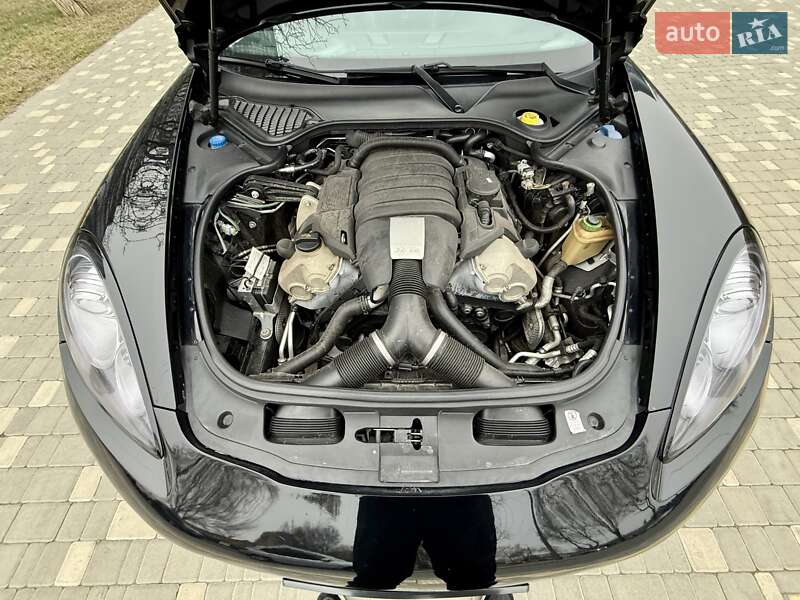 Фастбэк Porsche Panamera 2011 в Одессе