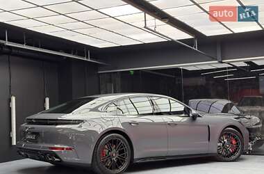 Фастбэк Porsche Panamera 2025 в Киеве