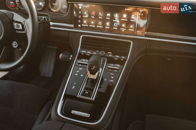 Фастбэк Porsche Panamera 2023 в Ровно