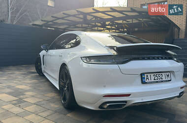 Фастбэк Porsche Panamera 2021 в 