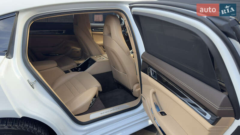 Фастбэк Porsche Panamera 2021 в Ирпене