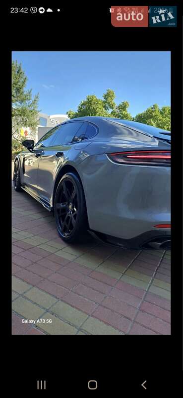 Фастбэк Porsche Panamera 2019 в Киеве