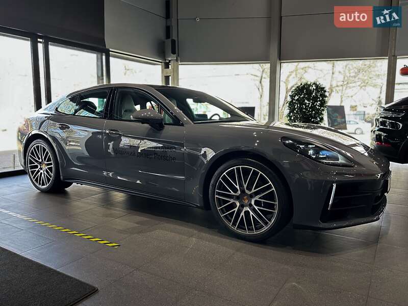 Фастбэк Porsche Panamera 2024 в Одессе