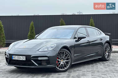 Фастбэк Porsche Panamera 2017 в 
