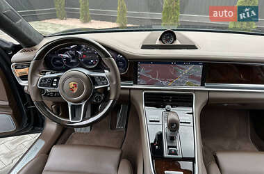 Фастбэк Porsche Panamera 2017 в 