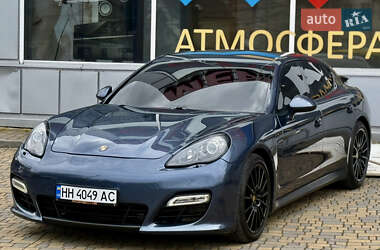 Фастбэк Porsche Panamera 2012 в Одессе