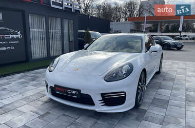 Фастбек Porsche Panamera 2013 в 