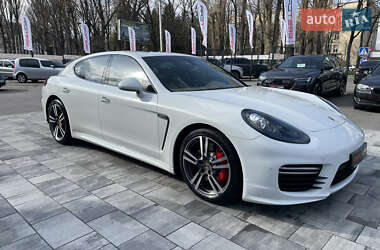 Фастбек Porsche Panamera 2013 в 