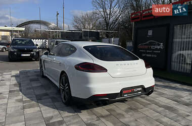 Фастбек Porsche Panamera 2013 в 