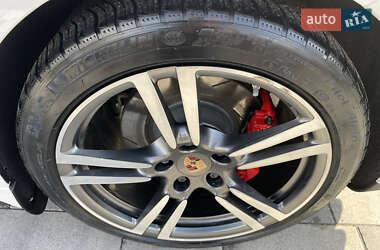Фастбек Porsche Panamera 2013 в 