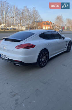 Фастбек Porsche Panamera 2015 в 
