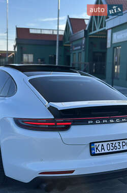 Фастбек Porsche Panamera 2018 в 
