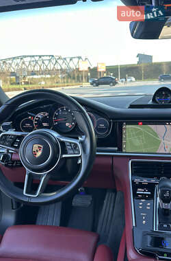 Фастбек Porsche Panamera 2018 в 