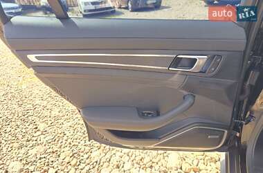 Фастбэк Porsche Panamera 2022 в 