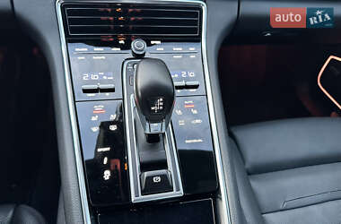 Фастбек Porsche Panamera 2021 в 