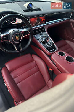 Фастбэк Porsche Panamera 2017 в 