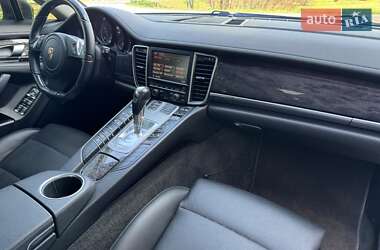 Фастбек Porsche Panamera 2012 в 