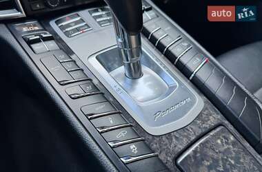 Фастбек Porsche Panamera 2012 в 