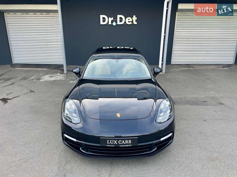 Фастбэк Porsche Panamera 2020 в Киеве