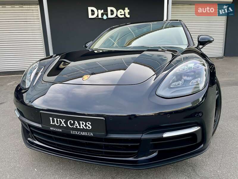 Фастбэк Porsche Panamera 2020 в Киеве