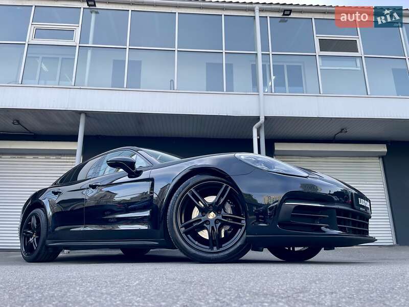 Фастбэк Porsche Panamera 2020 в Киеве