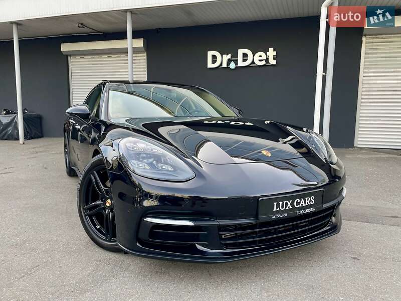 Фастбэк Porsche Panamera 2020 в Киеве