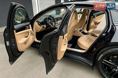 Фастбэк Porsche Panamera 2020 в 