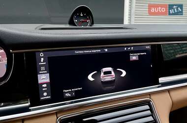Фастбэк Porsche Panamera 2020 в 