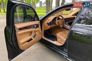 Фастбек Porsche Panamera 2013 в 