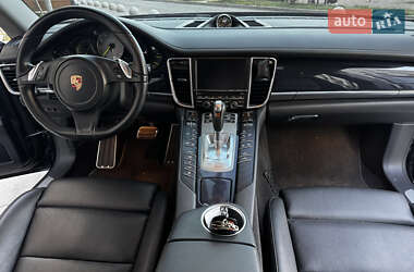 Фастбэк Porsche Panamera 2013 в 