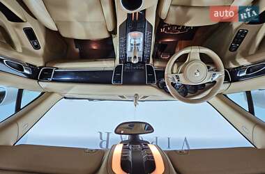 Фастбэк Porsche Panamera 2010 в 