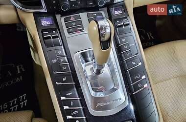 Фастбэк Porsche Panamera 2010 в 