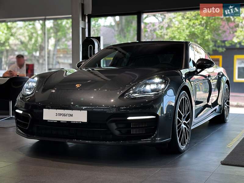 Фастбек Porsche Panamera 2021 в 