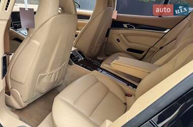 Фастбек Porsche Panamera 2013 в 