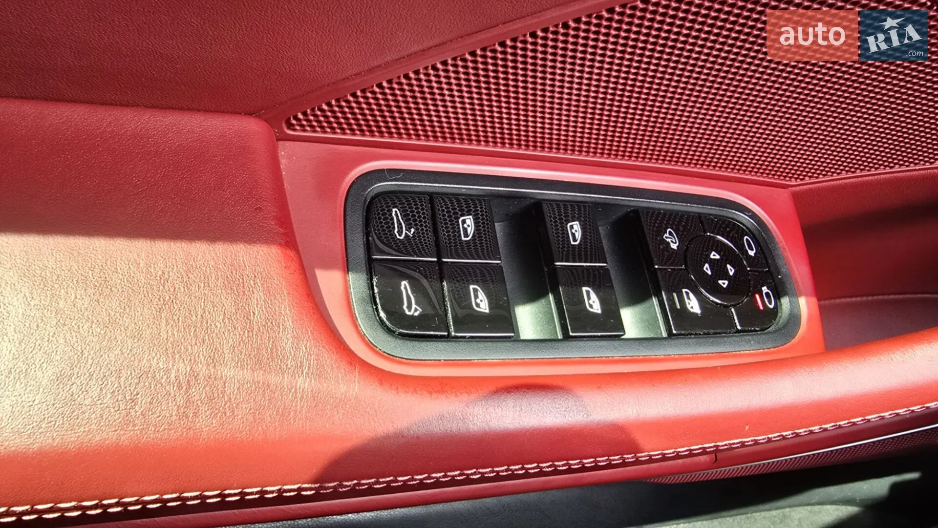 2017 Porsche Panamera - мініатюра 23