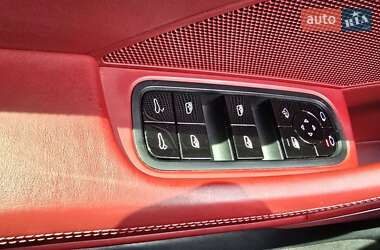 Фастбэк Porsche Panamera 2017 в 