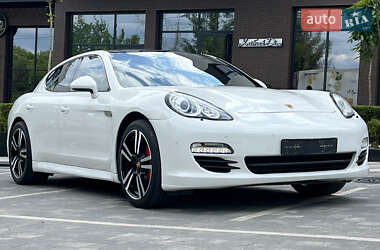 Фастбэк Porsche Panamera 2012 в 