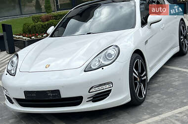 Фастбэк Porsche Panamera 2012 в 