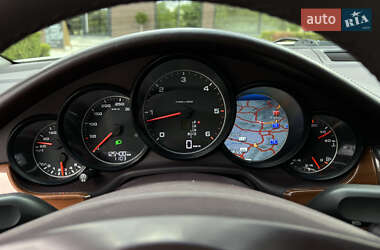 Фастбэк Porsche Panamera 2012 в 