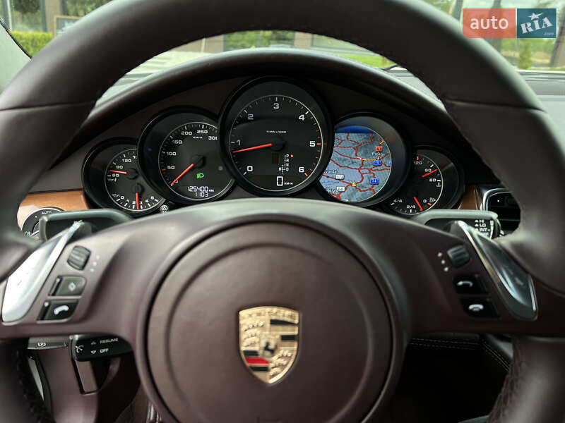 Фастбэк Porsche Panamera 2012 в Днепре