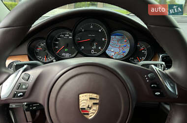 Фастбэк Porsche Panamera 2012 в 