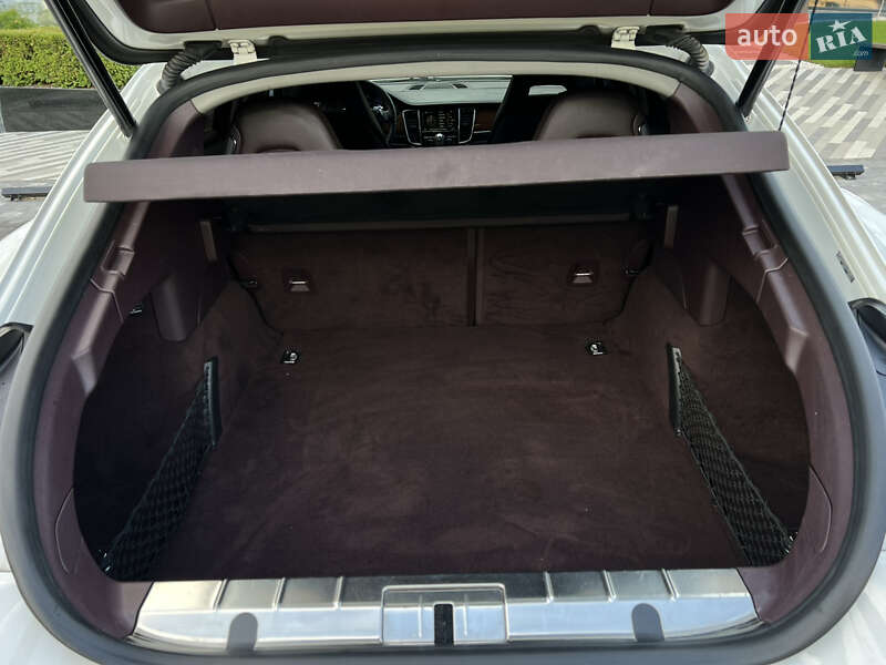 Фастбэк Porsche Panamera 2012 в Днепре